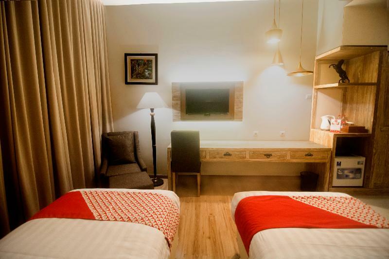Ndalem Nuriyyat Villa, Spa & Skin Care Слеман Экстерьер фото